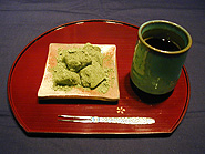 わらび餅（ほうじ茶付き