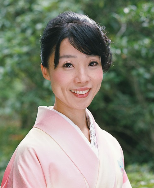 三原麻衣