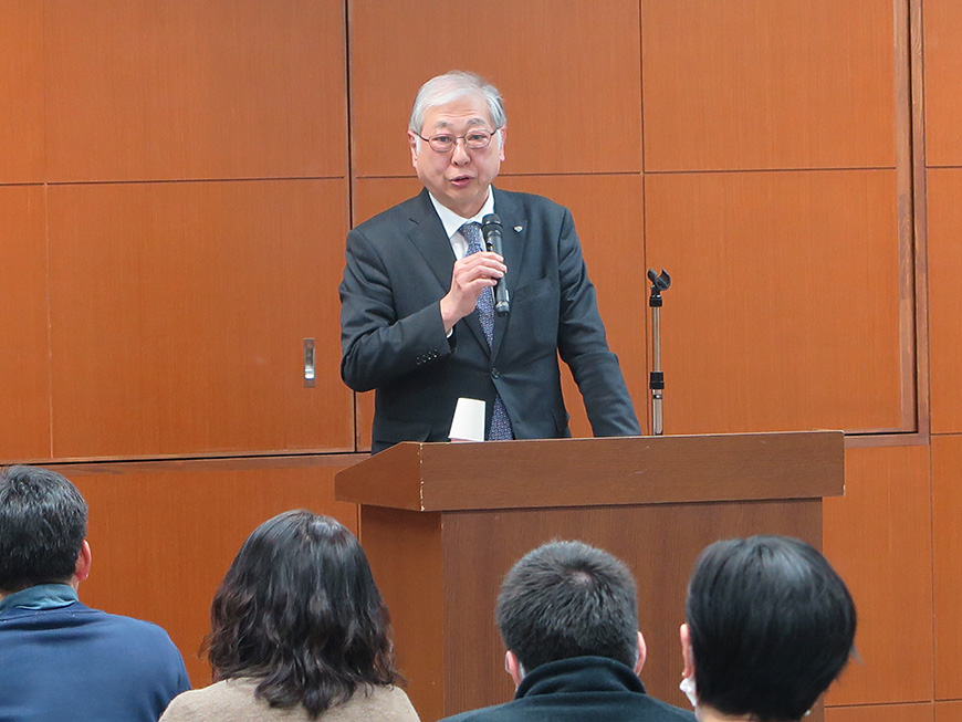 岡崎哲也氏写真