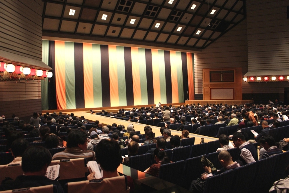 20161120IntheTheatre