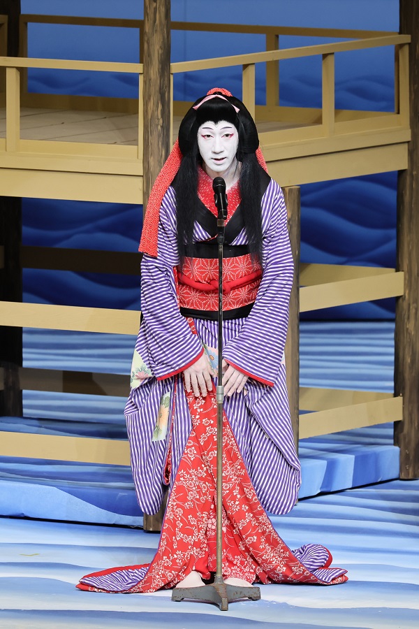 挨拶を述べる坂東しんご