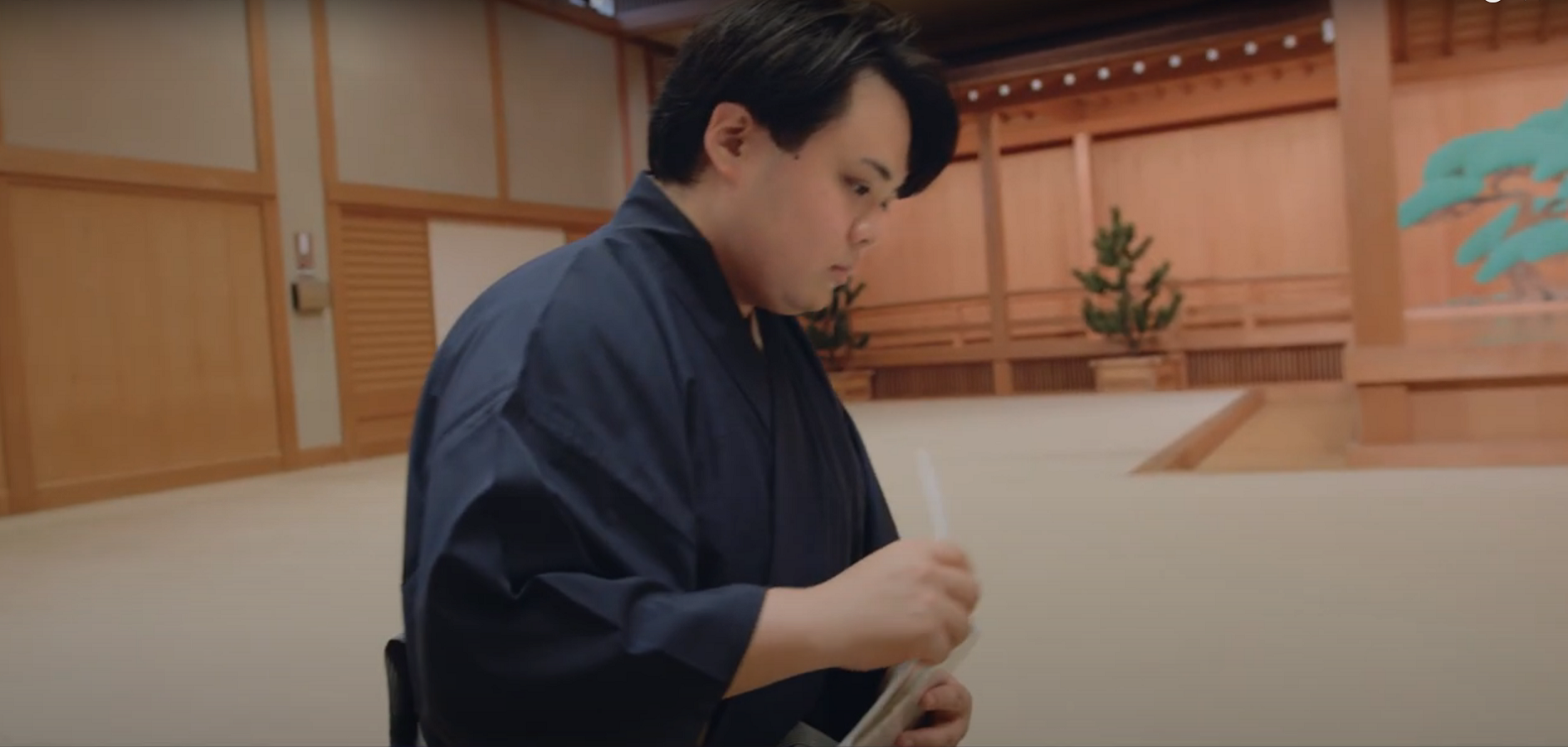 動画のサムネイル画像