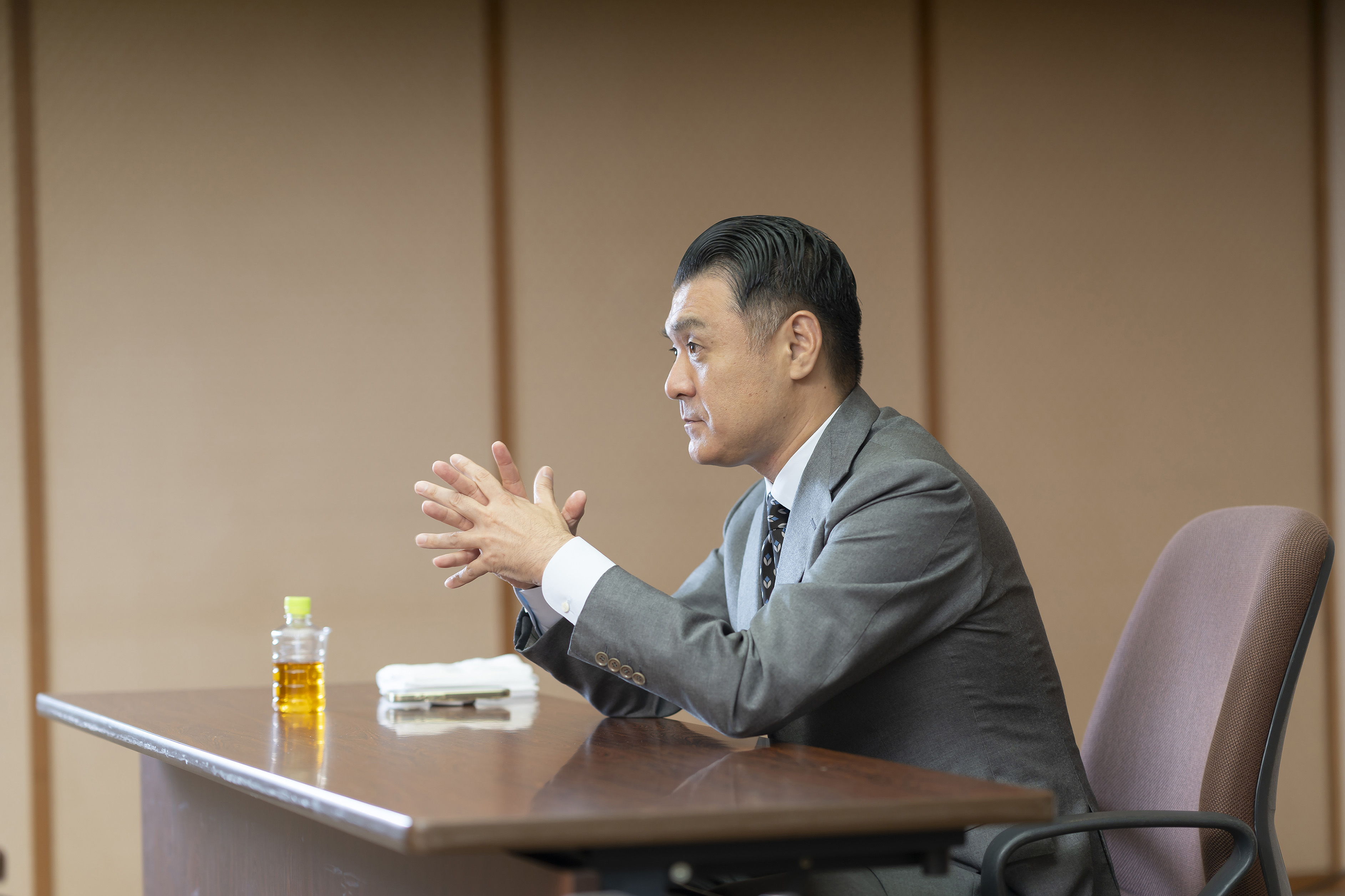 多方面への展開を熱心に談じる竹本織太夫