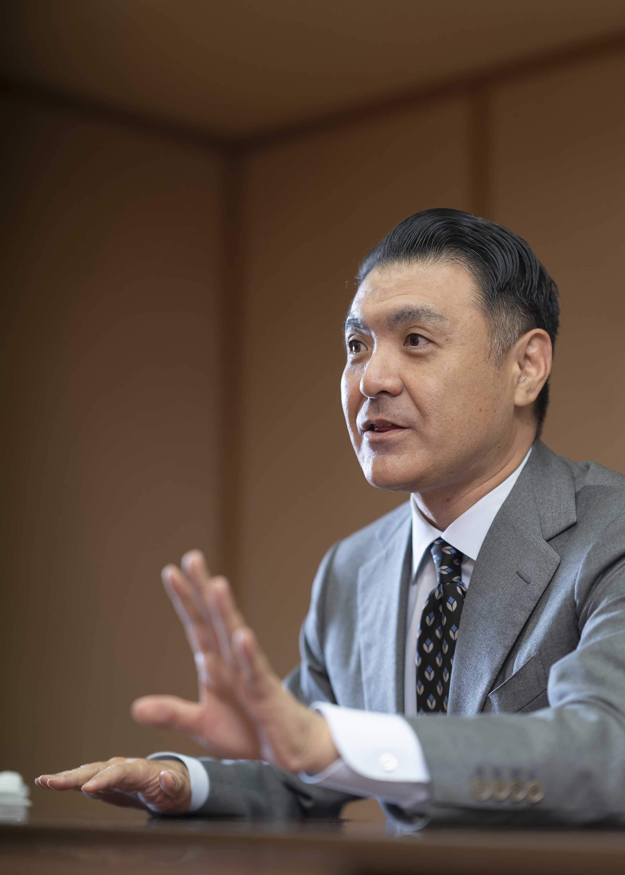 12月の演目について話す竹本織太夫