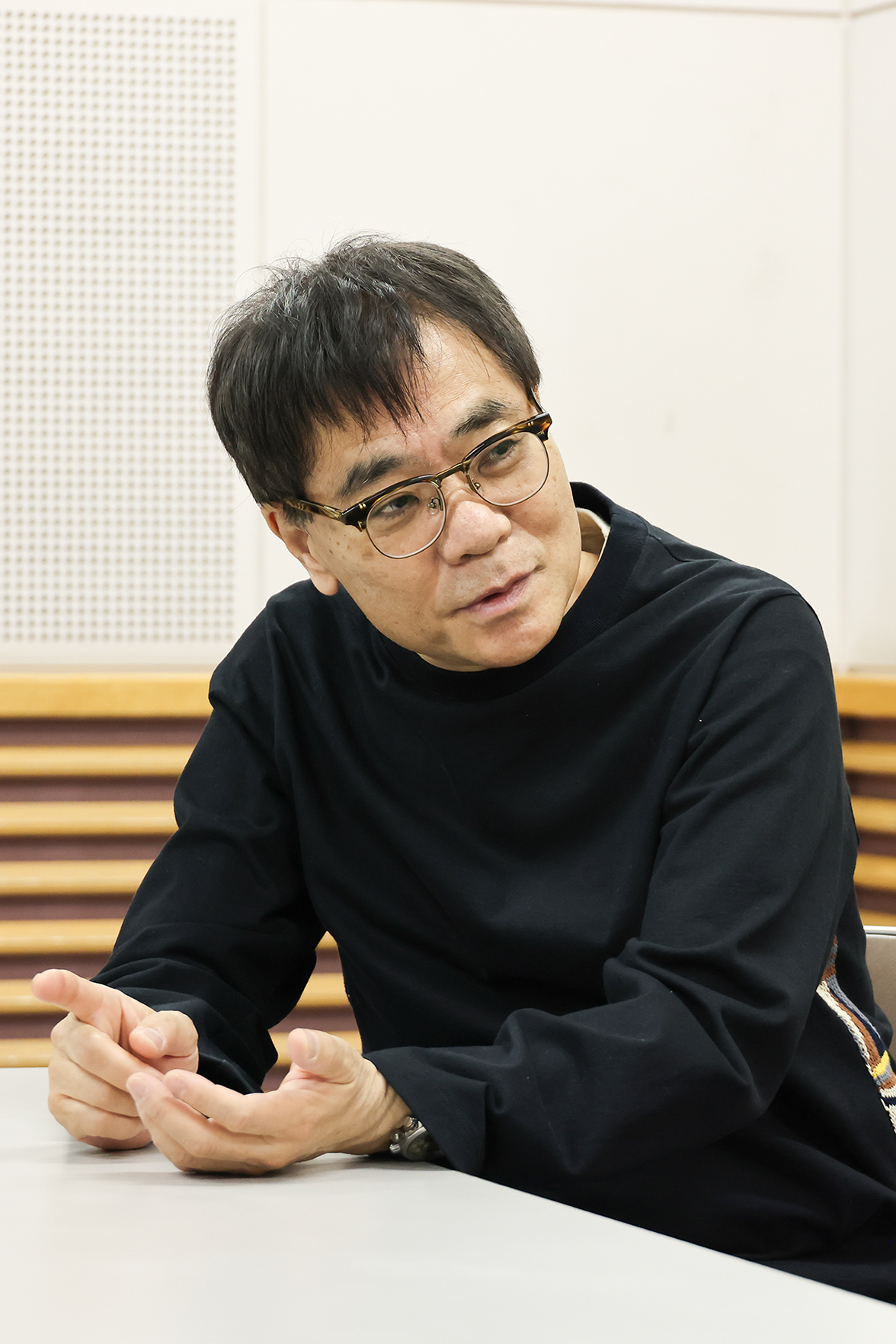 女形の役の人形のつかい方を尋ねるいとうせいこう