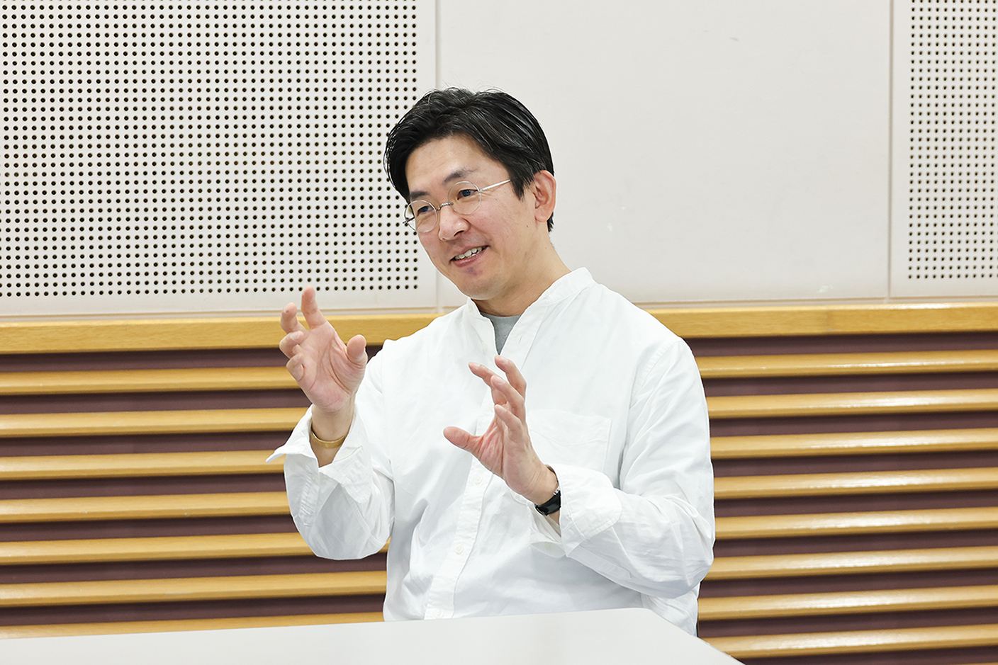 笑いを交えて語る簑紫郎