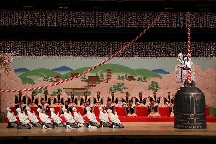 舞踊を語る~国立劇場舞踊公演を中心とする対談集~